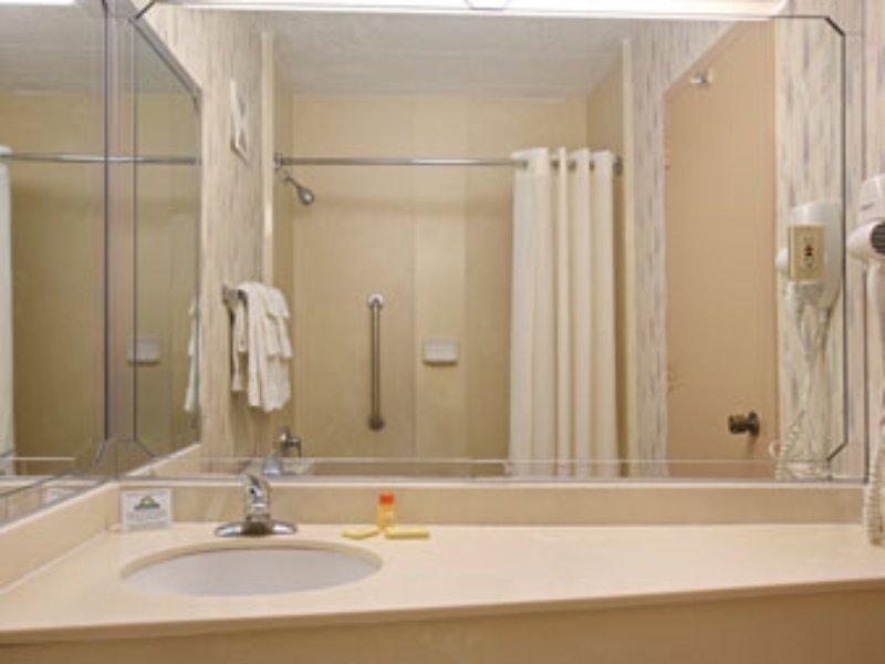 Days Inn Port Jervis الغرفة الصورة